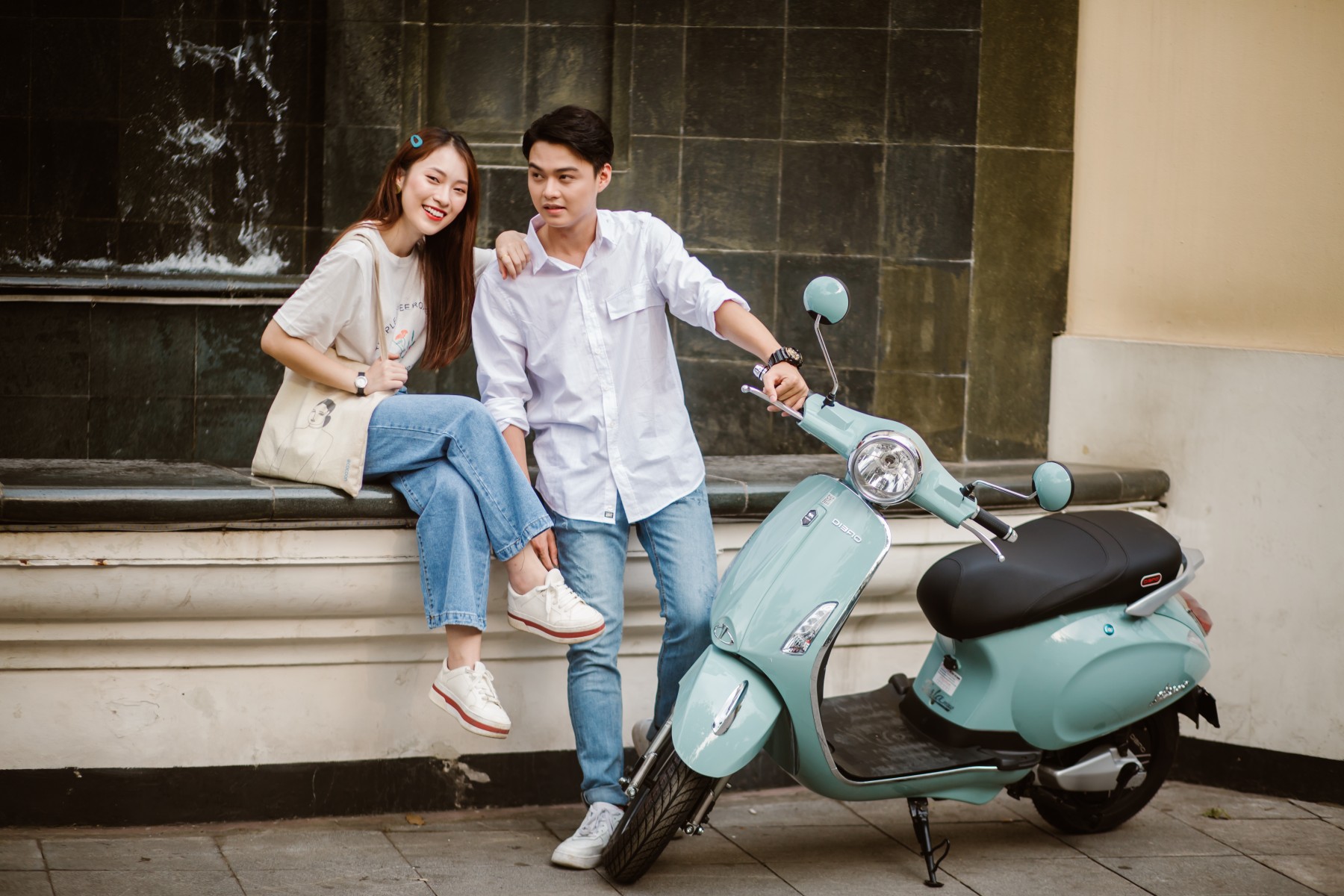 1585721206_xe-dien-vespas-dibao-tesla-02